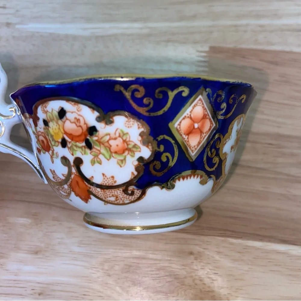 Vintage Royal Albert Crown China Heirloom Trio Tea Cup Saucer Square Plate